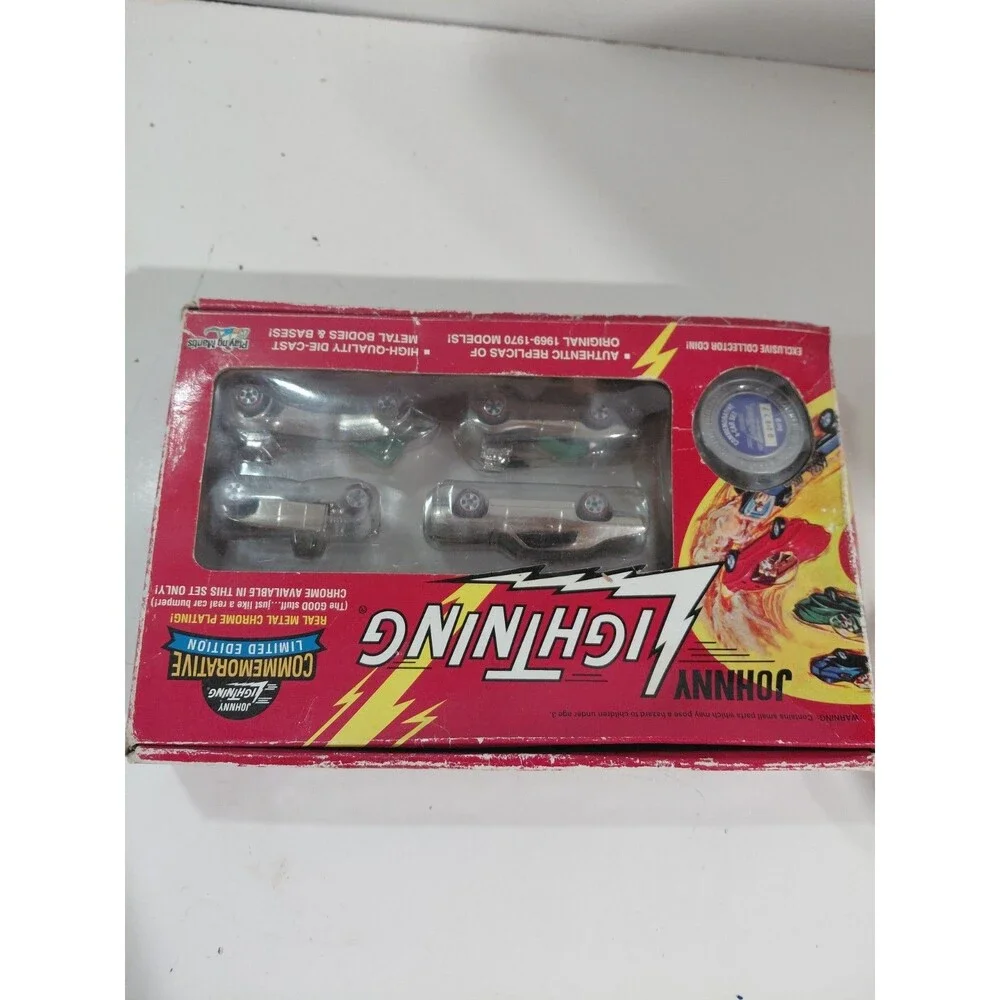 NIP Johnny Lightning Commemorative 1:64 Die Cast Set 2 (GTO Roadster) Chrome